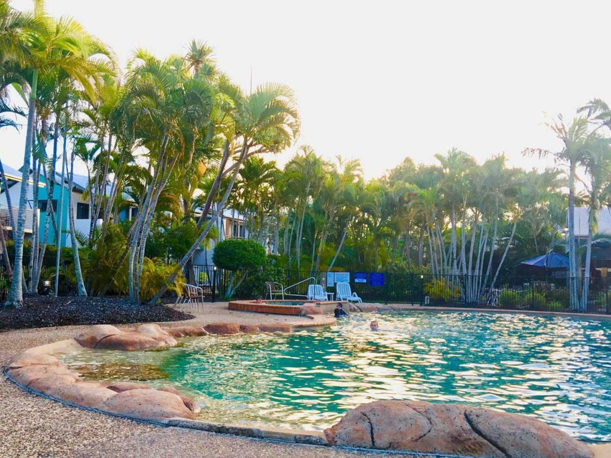 Apartment In 4* Resort - Pool Views - Great Location 누사빌 외부 사진